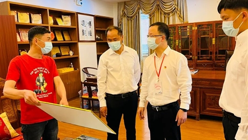 惠安縣委常委、組織部部長洪亞清蒞臨百裕集團研發(fā)中心調(diào)研指導(dǎo)工作